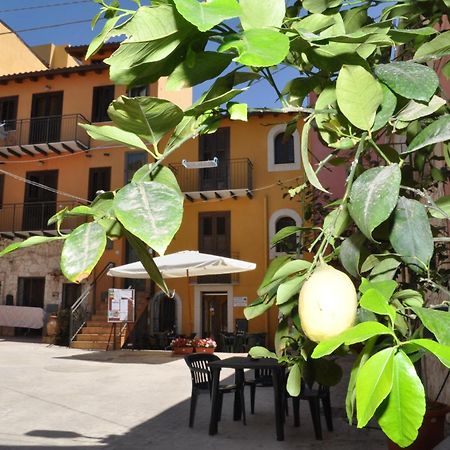 Case Albergo Al Cortiletto Licata Buitenkant foto